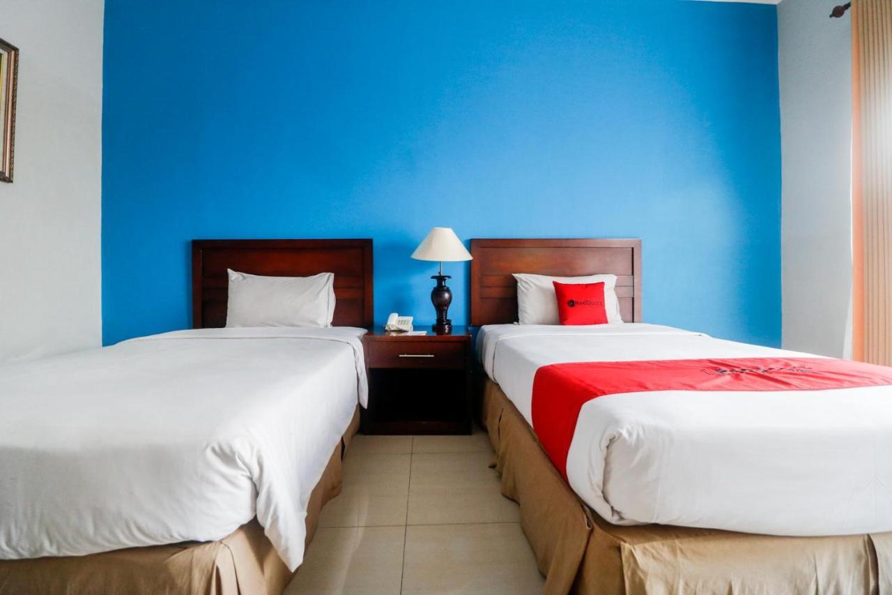 Hotel RedDoorz Premium @ Bukit Damai Indah Balikpapan  Exterior foto